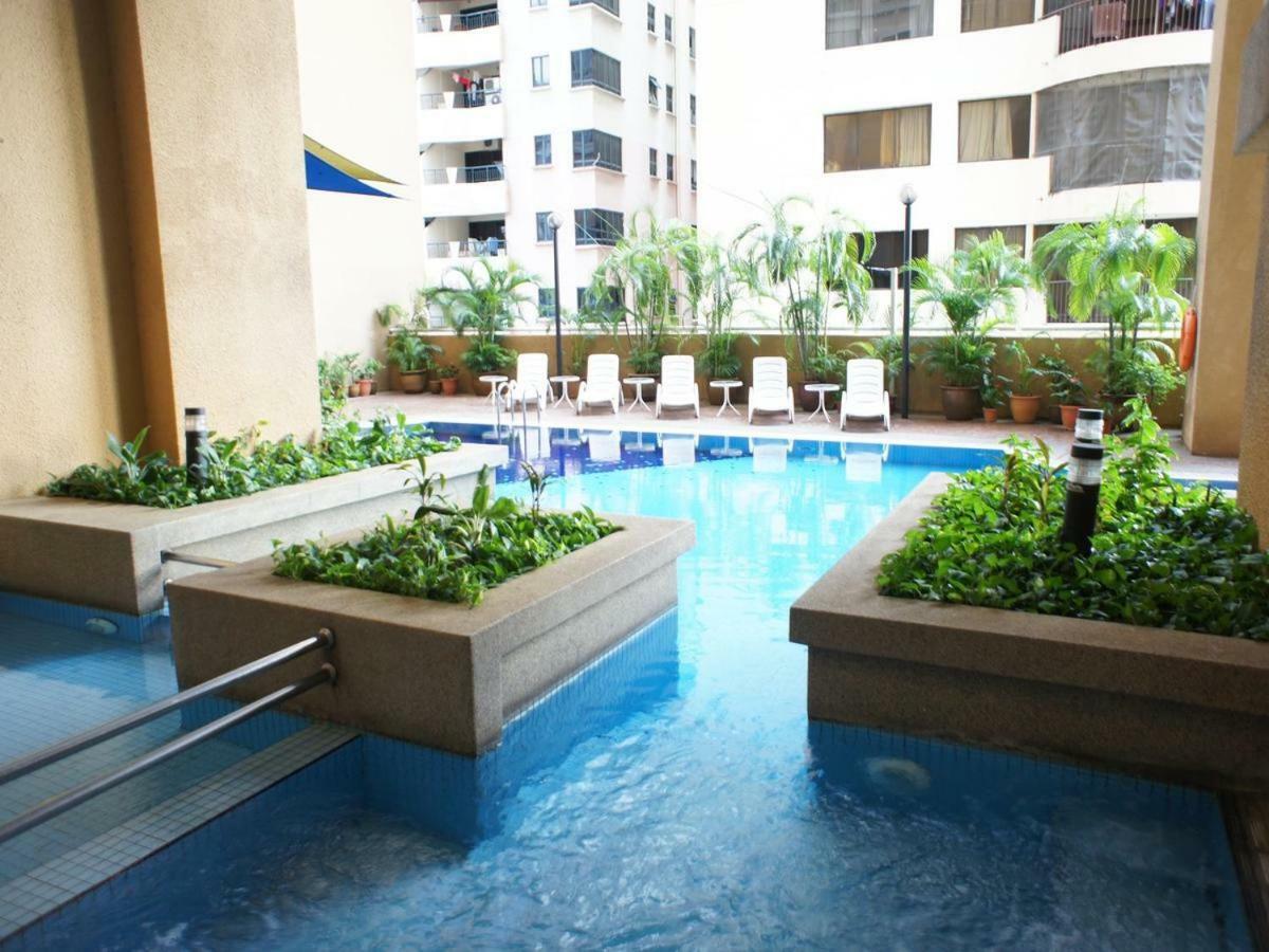 Hauzz Seri Bukit Ceylon Residence クアラルンプール エクステリア 写真
